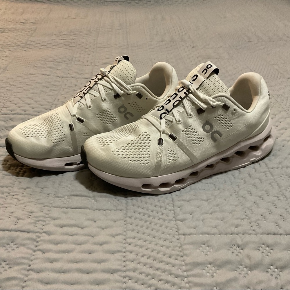 On Cloud Cloudsurfer Running Shoes